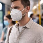 Czy maseczki ochronne rzeczywiście chronią w codziennym użyciu