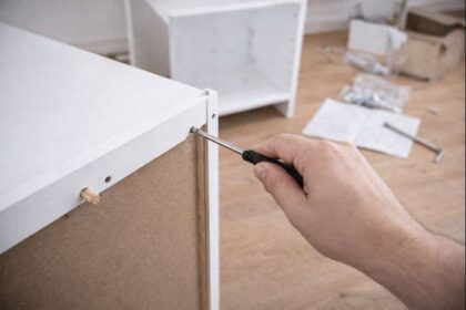 Dlaczego meble „do samodzielnego montażu” szybciej się rozchwiewają