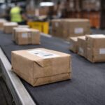 Dlaczego paczki z Chin potrafią iść 10 dni albo 2 miesiące