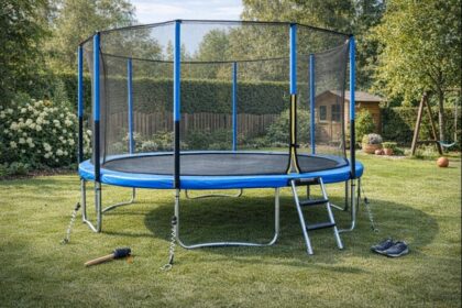 Jak bezpiecznie ustawić trampolinę w ogrodzie