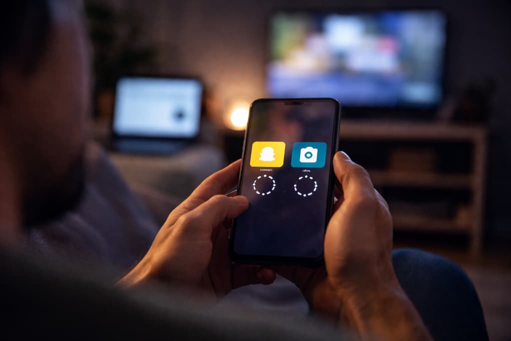 Dlaczego aplikacje działają płynnie rano, a wieczorem zaczynają się przycinać